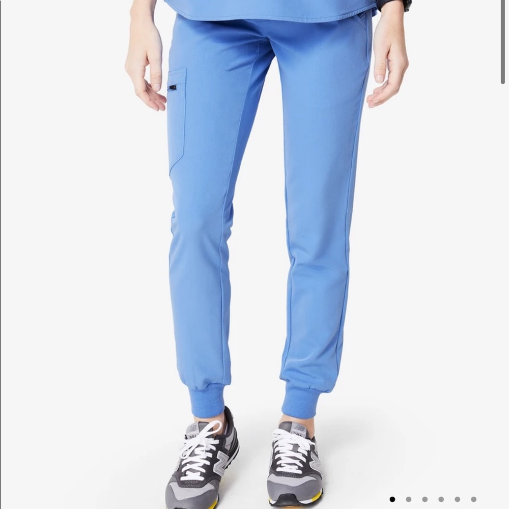 Figs Zamora Jogger Scrub Pants in size M Petite in color Ceil Blue